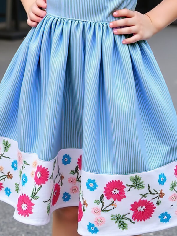 Girls summer vertical striped dress Girls small flying sleeve waist ruffled dress with flower pattern hem - Image 5