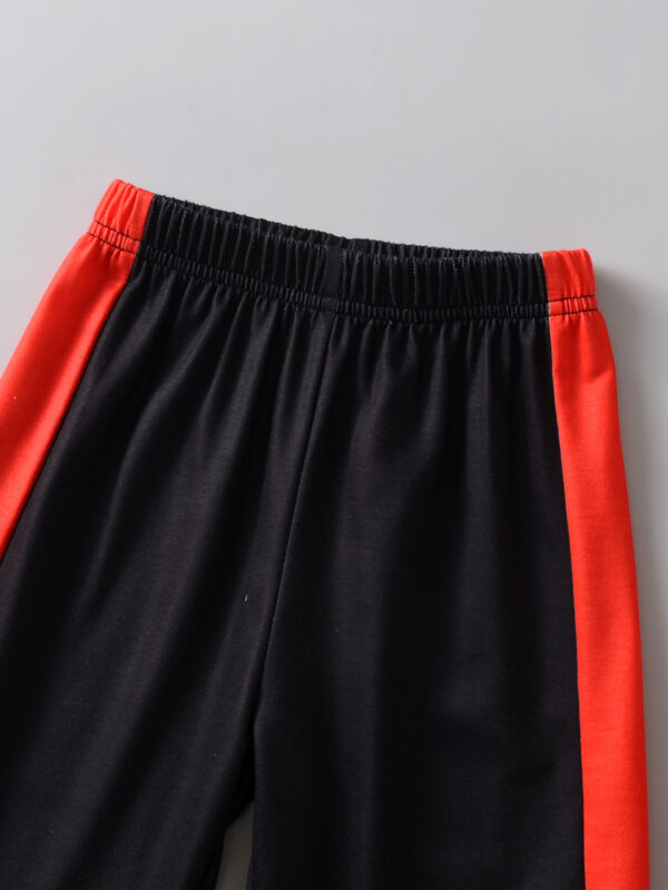 Boys&apos; autumn black-based sweatshirt set with red and white lightning patterns and color-blocking - Image 7